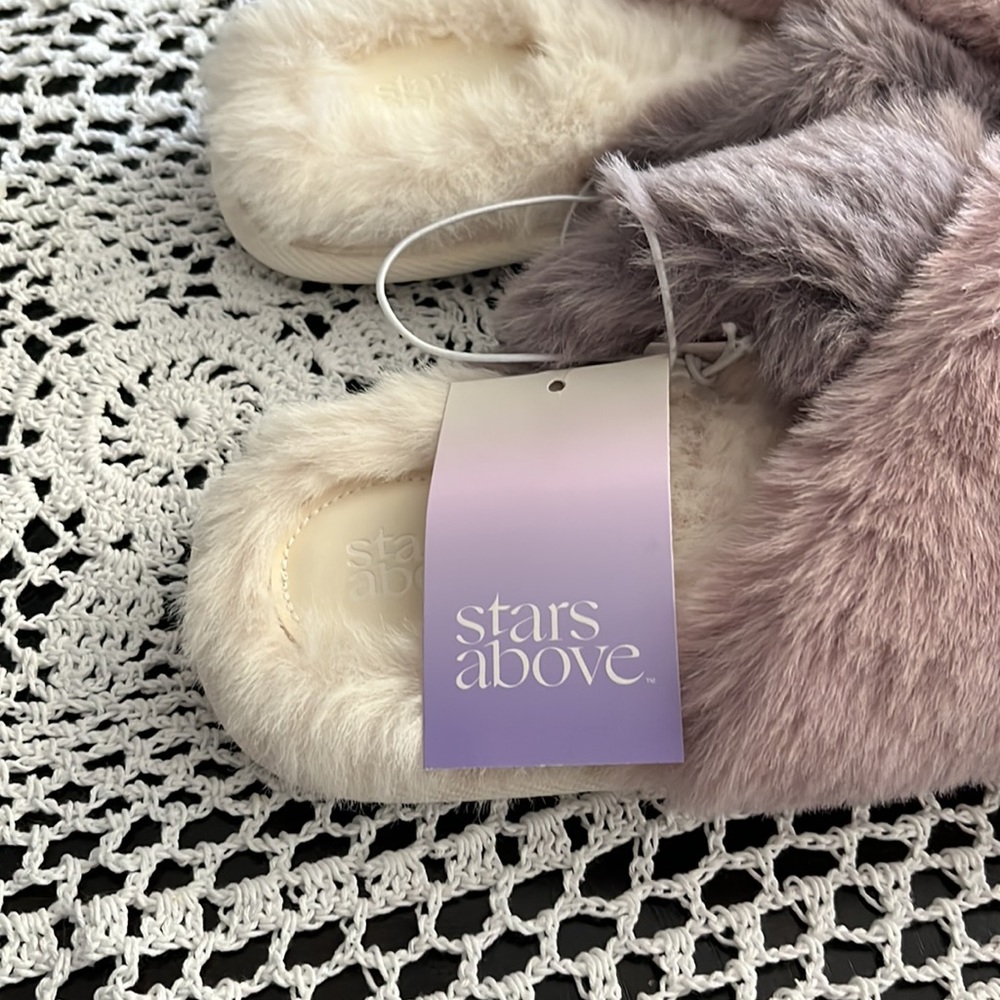 Stars above lavender/ Paris soft fluffy slippers.  Size XL 11/12 - Picture 6 of 7